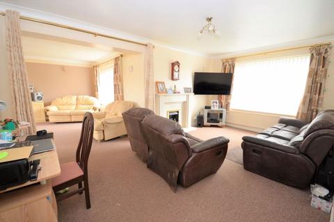 15 Cambridge Road, Brixham, TQ5 8JW