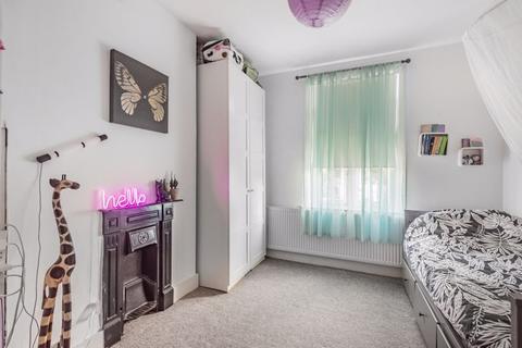 6 Brinkley Road, Worcester Park, KT4 8JF