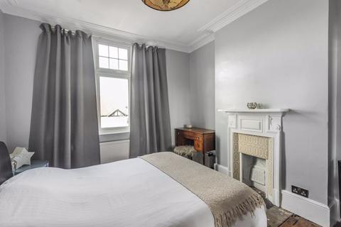 6 Brinkley Road, Worcester Park, KT4 8JF