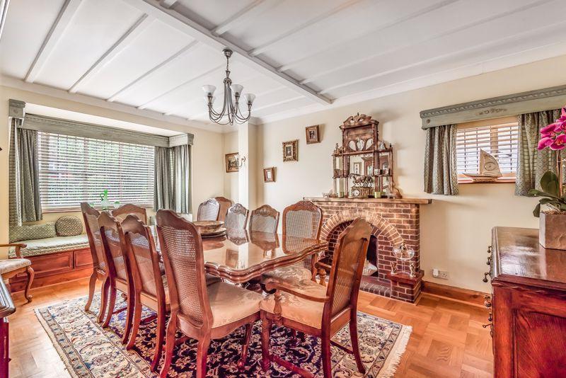 Lordsbury Field, Wallington 4 bed detached house £975,000