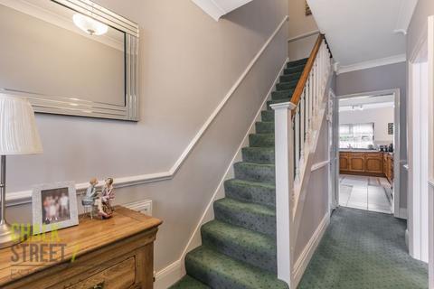 27 Brooklands Gardens, Hornchurch, RM11 2AF