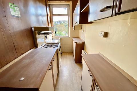 42 Grange Avenue, Marsden, Huddersfield, HD7 6AQ
