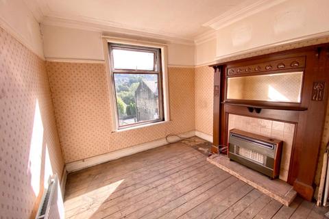 42 Grange Avenue, Marsden, Huddersfield, HD7 6AQ