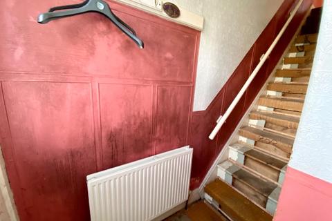 42 Grange Avenue, Marsden, Huddersfield, HD7 6AQ