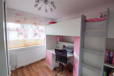 6 Bowland Close, Leeds, LS15 0EN