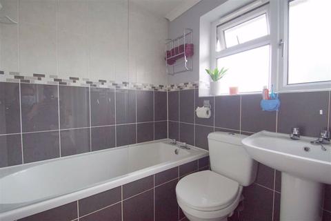 6 Bowland Close, Leeds, LS15 0EN