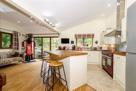 Oxbine Chapel Lane, Callow Hill, Kidderminster, DY14 9XE