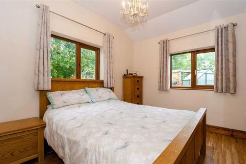 Oxbine Chapel Lane, Callow Hill, Kidderminster, DY14 9XE