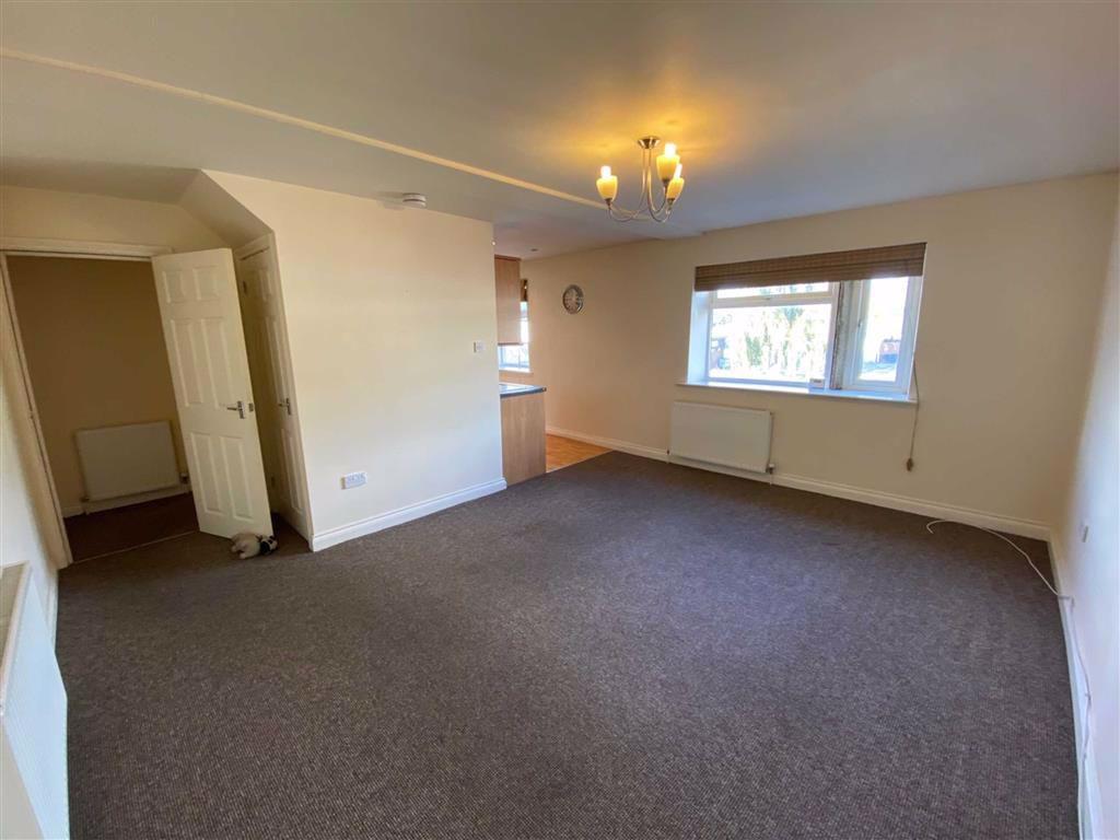 Wakefield Road, Aspley, Huddersfield, HD5 1 bed flat £395 pcm (£91 pw)