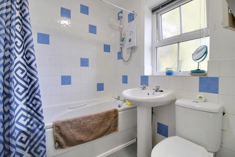 22 Abbeydale Grove, Leeds, LS5 3RE
