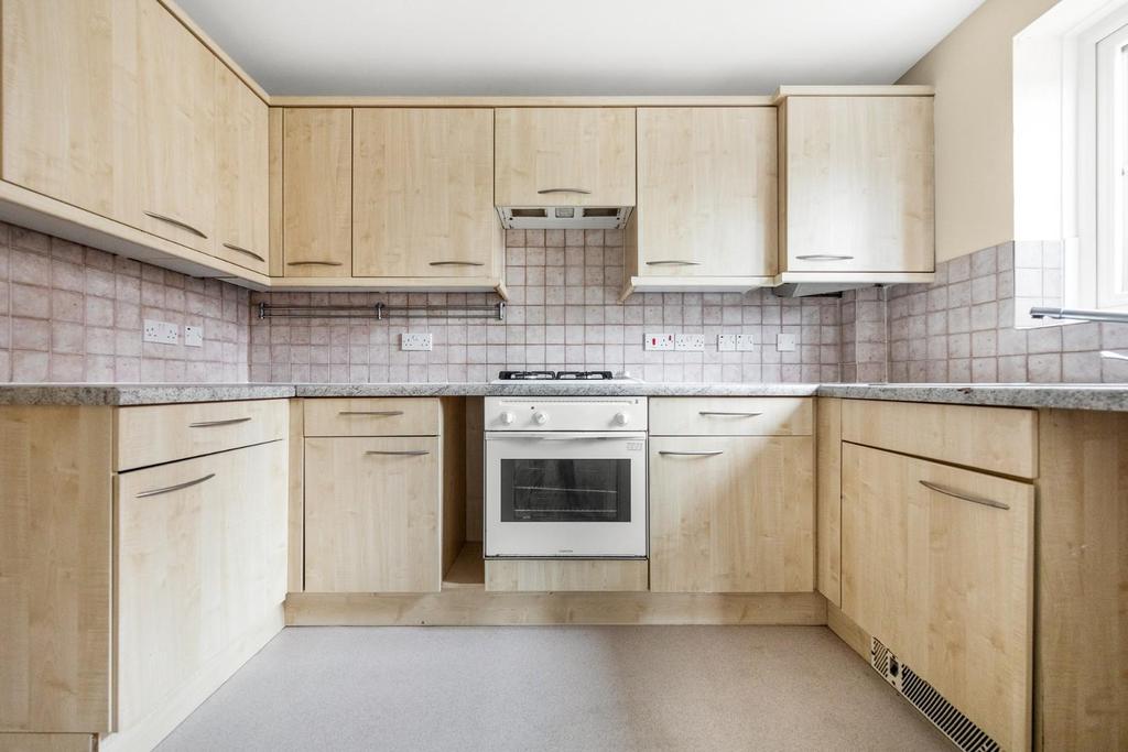 Kitchen (2).jpg