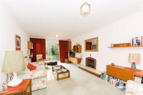 9 Cleveland Road, Worcester Park, KT4 7JQ