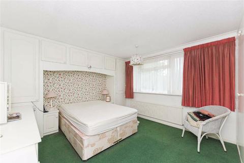 9 Cleveland Road, Worcester Park, KT4 7JQ