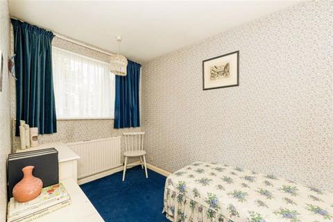9 Cleveland Road, Worcester Park, KT4 7JQ