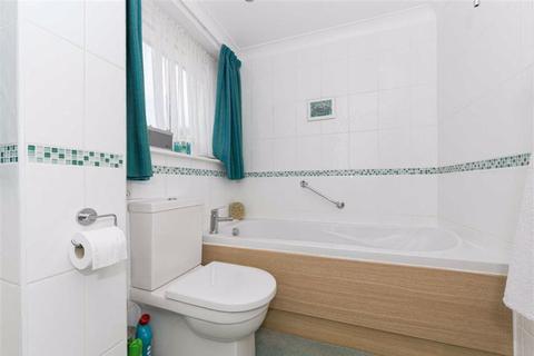 9 Cleveland Road, Worcester Park, KT4 7JQ