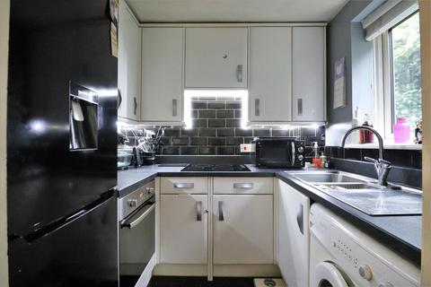 18 Shortlands Close, Belvedere, DA17 5QU