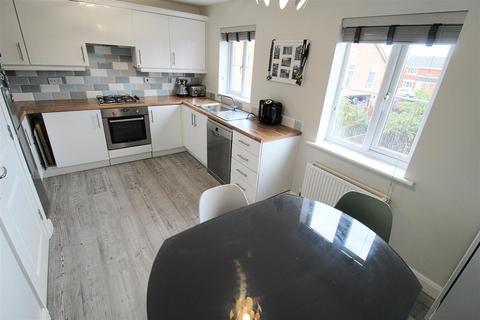 33 Hazel Pear Close, Horwich, Bolton, BL6 5GS