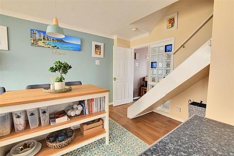 93 Canada Way, Lower Wick, Worcester, WR2 4XD
