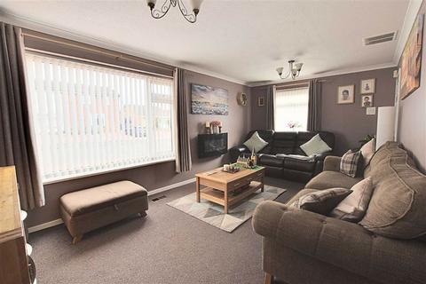93 Canada Way, Lower Wick, Worcester, WR2 4XD