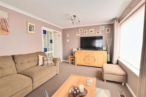 93 Canada Way, Lower Wick, Worcester, WR2 4XD