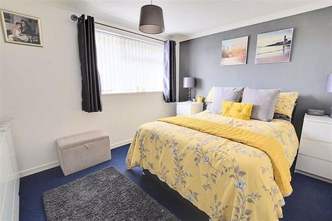 93 Canada Way, Lower Wick, Worcester, WR2 4XD