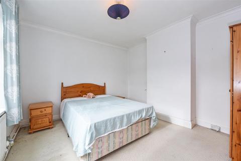 23 Hedge End Road, Andover, SP10 2DH