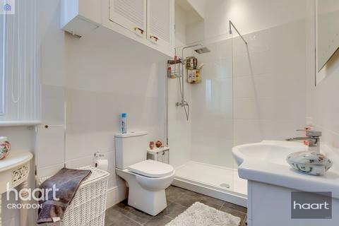 Flat 1, 70 Chelsham Road, South Croydon, CR2 6HY