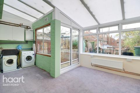 144 Henderson Drive, Dartford, DA1 5LG