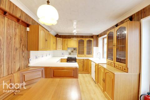 144 Henderson Drive, Dartford, DA1 5LG