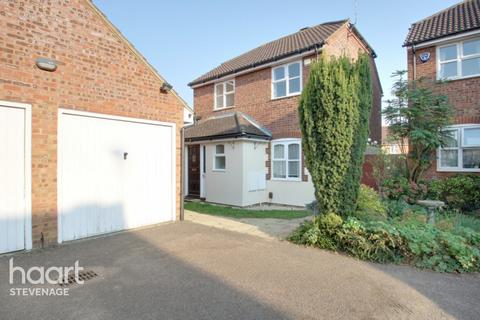 93 Hayfield, Stevenage, SG2 7JR