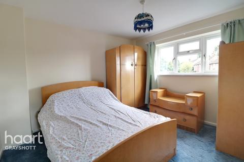 31 Church Fields, Headley, Bordon, GU35 8PF