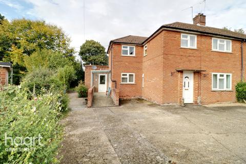 31 Church Fields, Headley, Bordon, GU35 8PF