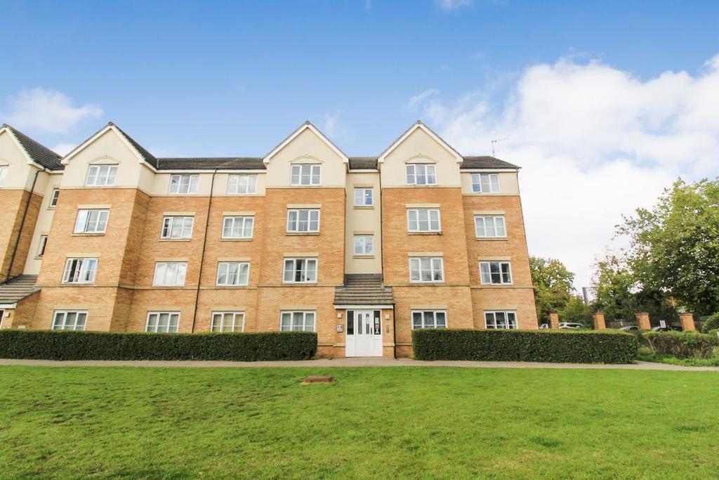 Crowe Road, Bedford 2 bed apartment £145,000