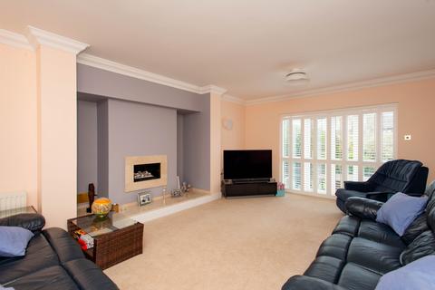 10 Avonstowe Close, Orpington, BR6 8NA