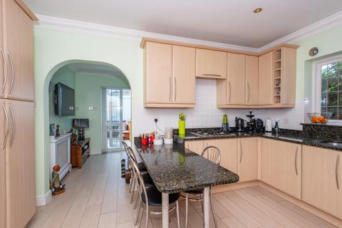 10 Avonstowe Close, Orpington, BR6 8NA
