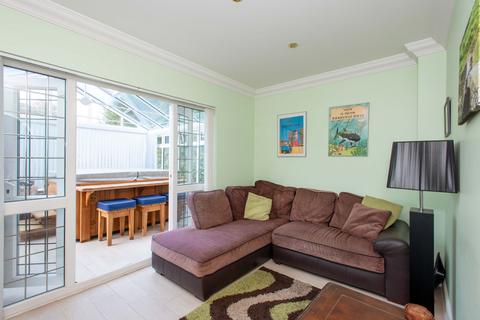 10 Avonstowe Close, Orpington, BR6 8NA