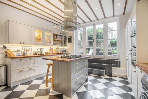 22 Crebor Street, London, SE22 0HF
