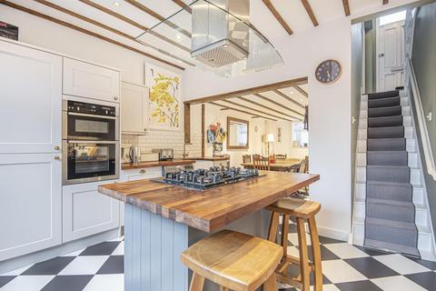 22 Crebor Street, London, SE22 0HF