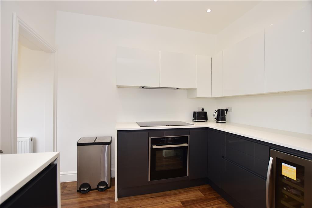 Seaton Road, Gillingham, Kent 3 bed terraced house £300,000