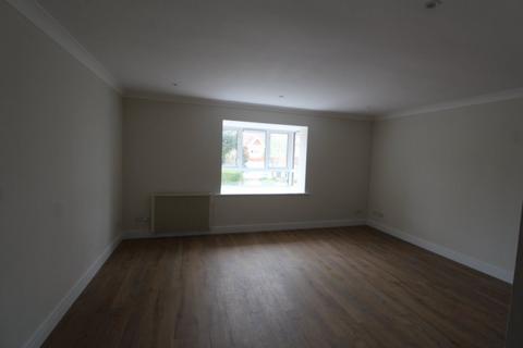 1 bedroom flat to rent, Garden Mews, Meads