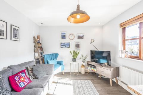 9 Penny Mews, London, SW12 8PU