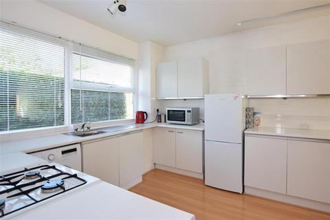 15 Punch Croft, New Ash Green, Longfield, DA3 8HP