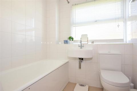 15 Punch Croft, New Ash Green, Longfield, DA3 8HP