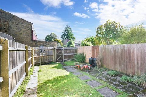 15 Punch Croft, New Ash Green, Longfield, DA3 8HP