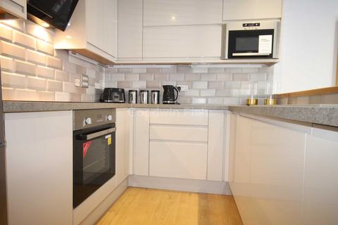 2 bedroom apartment to rent, Old Birley Street, Manchester