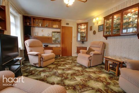 1 Arnolds Way, Rochford, SS4 3HW
