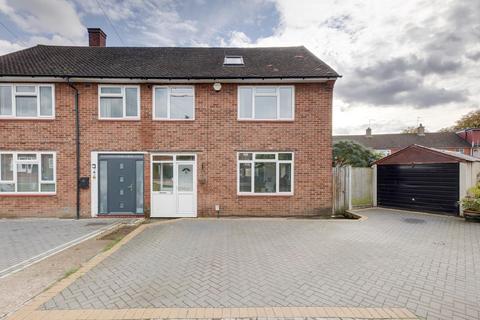 35 Lancing Road, Romford, RM3 8QJ