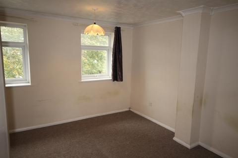 2 bedroom terraced house to rent, Dickens Drive