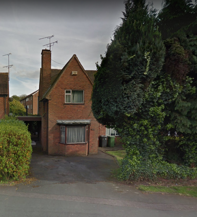 Aldersley Road, Wolverhampton WV6 3 bed semidetached house £800 pcm