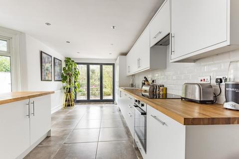 114 Howson Road, London, SE4 2AU